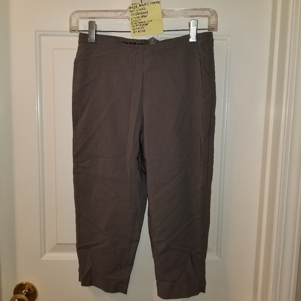 #928 NWOT I.L.U. from the clothing company capris